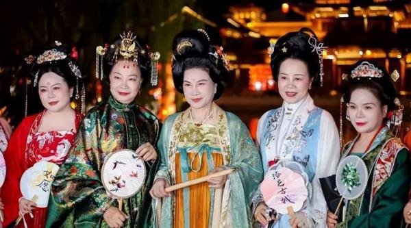 话糙理不糙？董明珠：35岁没人聘？你自己创业