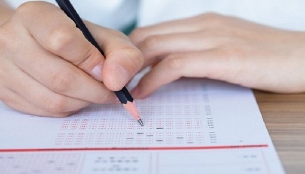 高考可以提前多久交卷