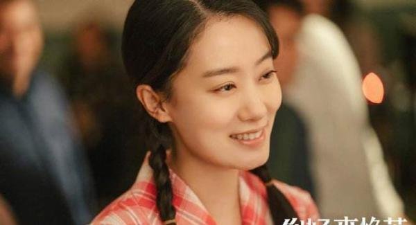 贾玲获奖张小斐哭了
