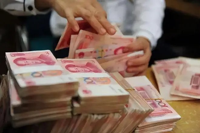 巨额的意思