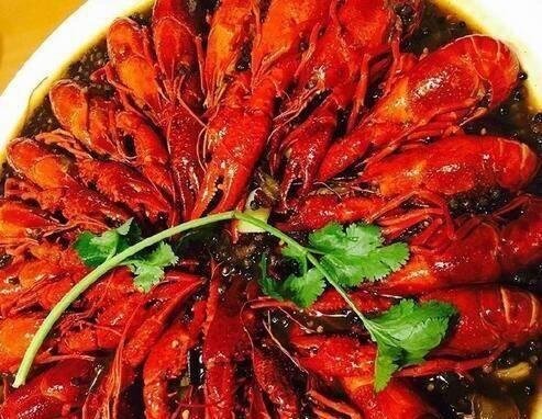 男子为吃小龙虾从济南醉驾到南京 这是咋情况?