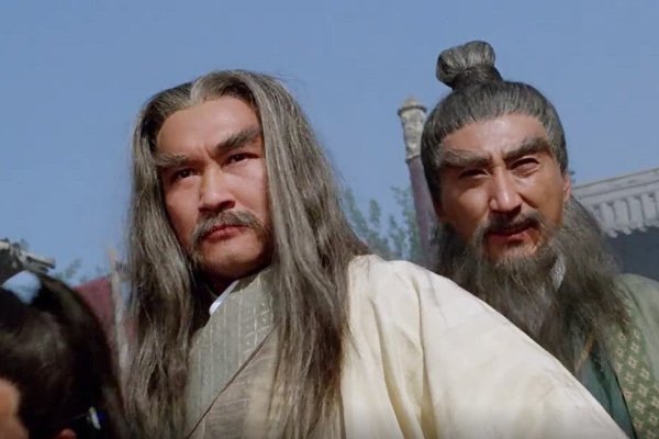 在《倚天屠龙记》中，阿敏的手下中，谁是武功最厉害的？