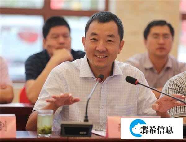 全国优秀县委书记陈行甲