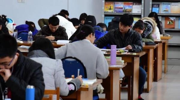 考研将有300多万人落榜 这是咋情况?