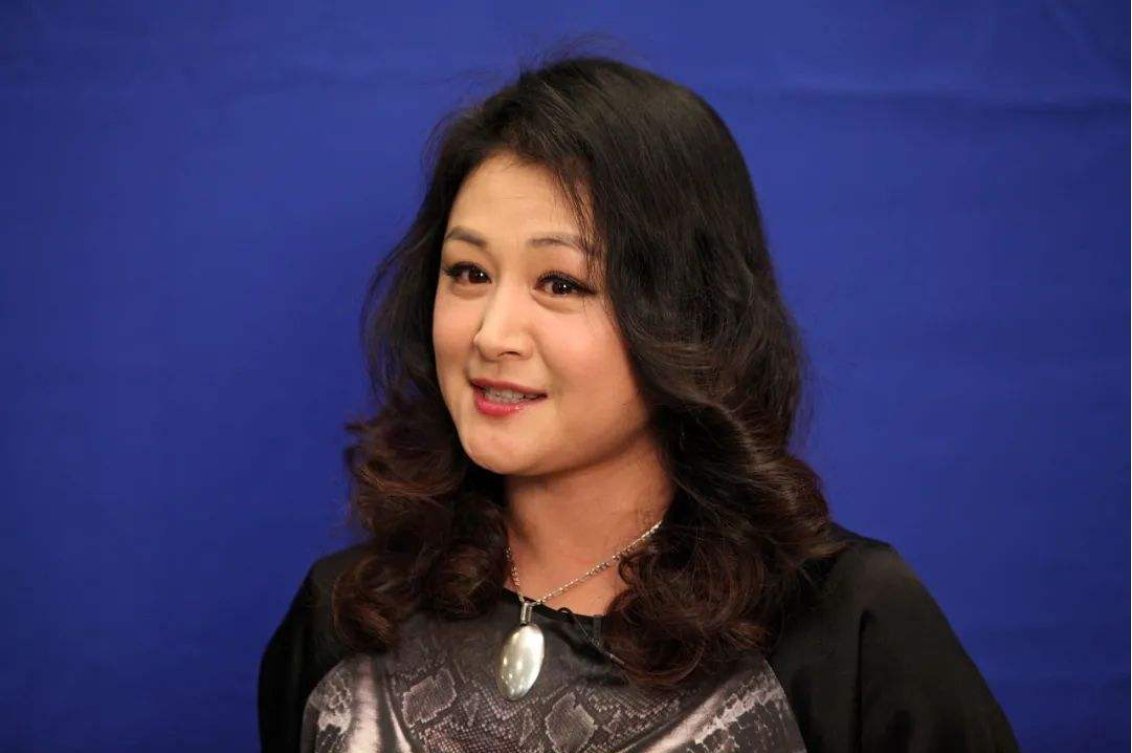 电视剧《乡村爱情14》开播，于月仙扮演的谢大脚，大家有被整破防吗？