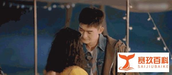 辣目洋子张翰对视，神仙打架互不认输，翰哥突然就来了个飞吻脱衣