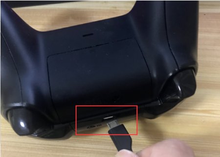 请问xbox360无线手柄如何连接电脑，能不用接收器吗？