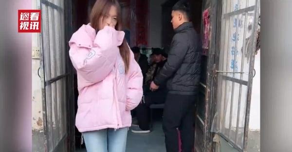 00后女生回村相亲 见面不敢对视