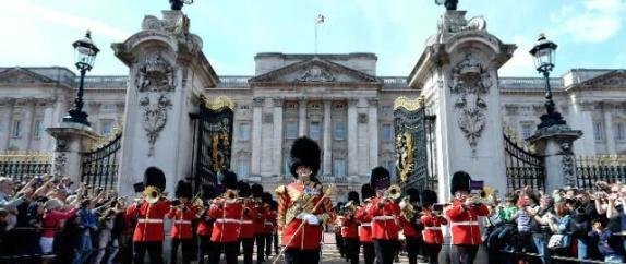 聊聊英国那些事儿 之 ”英国皇家卫队“