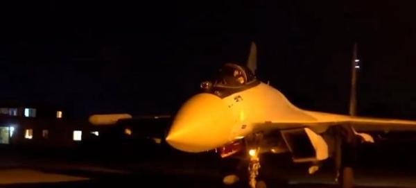 俄媒称一名乌飞行员偷战机抵俄投诚 乌方回应