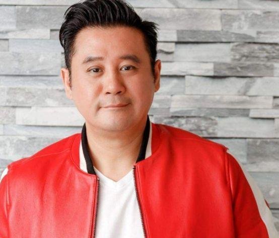 疫情期间，TVB男星麦长青现身广州街头做志愿者，或为首个做义工的明星