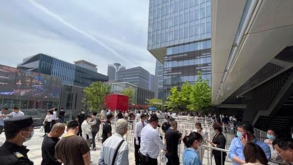 上海热门楼盘出现“一日夫妻”买房