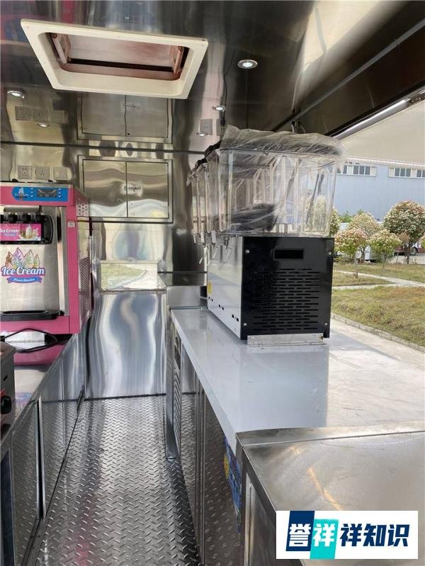 流动餐饮车哪里有卖的 小型流动餐车图片及价格