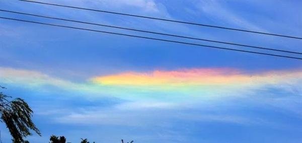 雅安震后出现的七彩云是地震云吗？预示啥天气？它还真是一种祥云