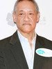 李连杰电影《倚天屠龙记电影版》中吸血蝙蝠王扮演者叫什么名字？