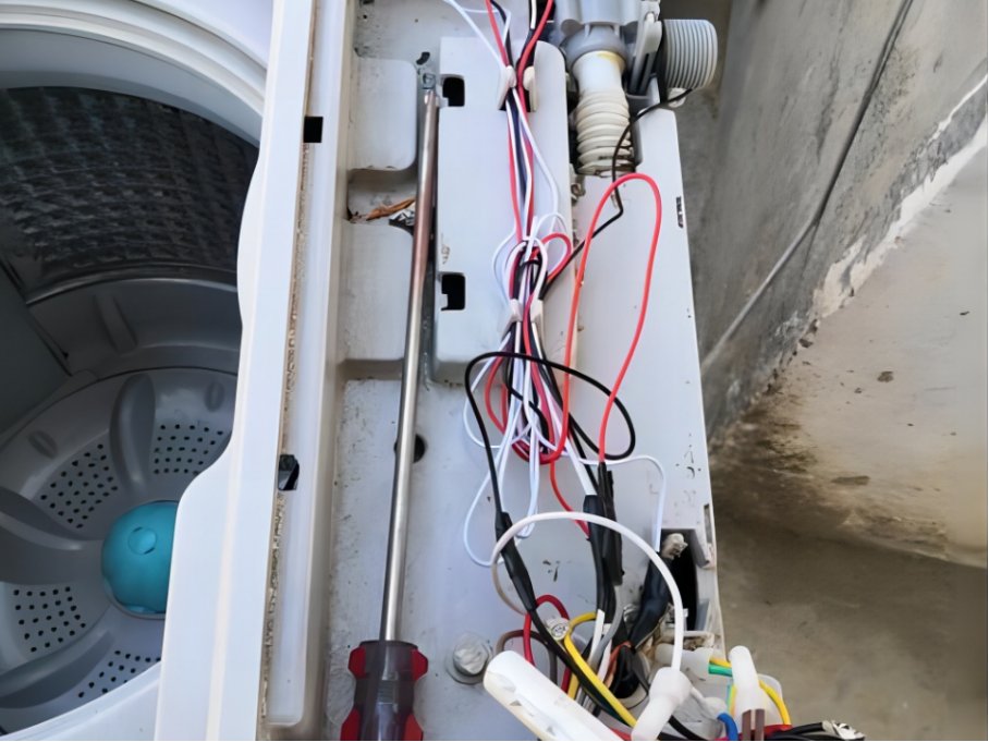 洗衣机出现u4是什么问题？