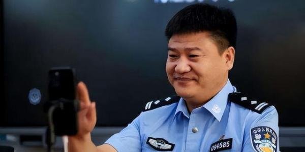 “反诈警官老陈”辞职：我做了一个错误的决定，暂时赋闲没接新工作
