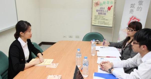 杭州男子月薪9000不会用word被辞退 网友：请了个爷