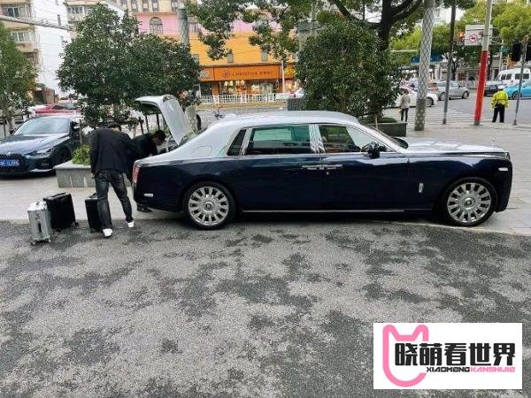 嫌银行服务太差，知名大V一气之下取现500万元！网友吵翻了