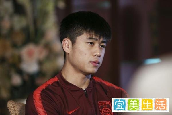 记者：张玉宁手术过程一小时 最快今天出院