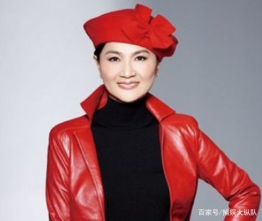 齐名邓丽君的她,嫁给了二婚丈夫退隐,如今夫妻皆因患癌病逝,他们是谁?