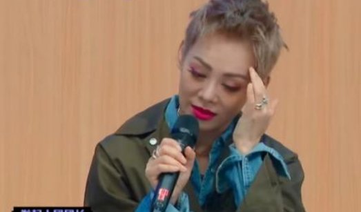 创4选手问宁静为什么要退团，宁静什么表情？