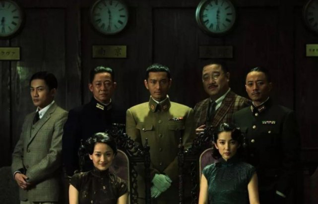 《风声》中赵立新为什么被换脸？