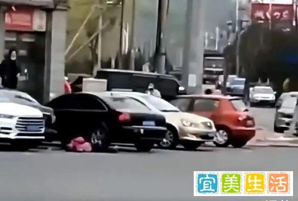 辽宁街头，37岁女子开车撞死亲妈，原因曝光：我终于见识了什么叫可怕