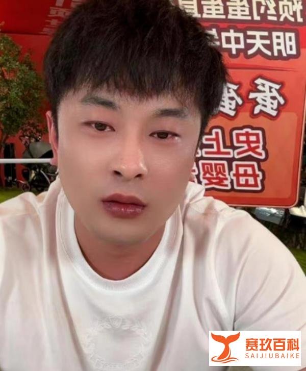 辛巴被逼着考虑退网，怒斥平台纵容情感剧本，旗下多名主播遭封禁