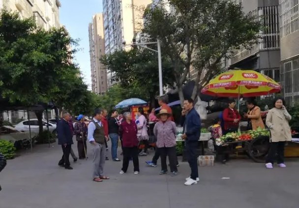 四川的业主辟谣网传地震时不准下楼！为何会有人传出这样的谣言？