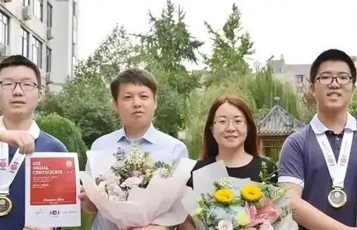 投异物男生系保送，曾代表新生发言，他的哪些丑陋过往被扒了出来？