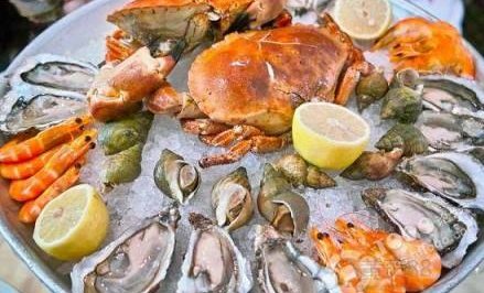 烟台进口冻海鲜外包装样本呈阳性，此批海鲜会怎么处理？