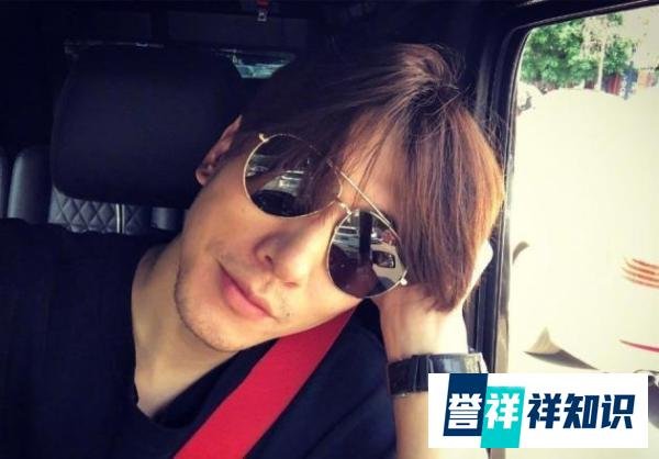 张亮宣布已经离婚两年，16年感情一双儿女，突然坦白和蓝台有关？