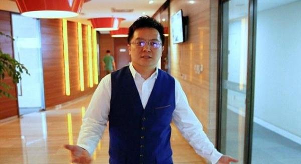 抽血实体企业喂饱资本,搞垮三家中国上市公司的哈佛天才,被抓了