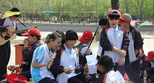 廊坊疫情涉22所学校,停课不停学成常态,张元元也许坑了全廊坊考生