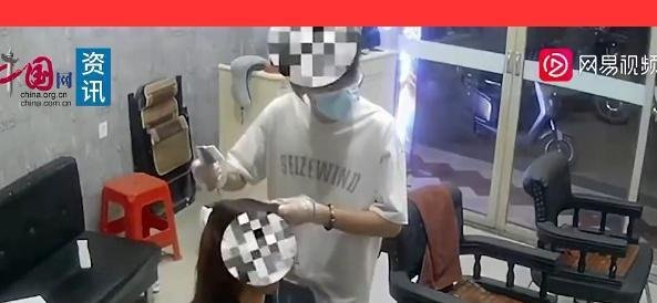 哺乳期顾客染发遭店主秒拒，这就是专业操守！