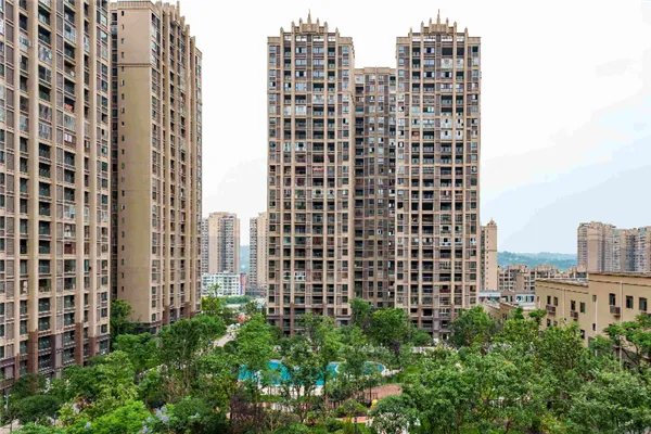 眼光独到！药企卖两套学区房换来2100万，这家药企是何时购入的这套房？