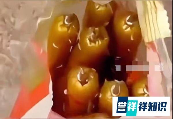 袋内爬满蠕动活虫！火腿肠吃出刀片！这个食品巨头接连翻车