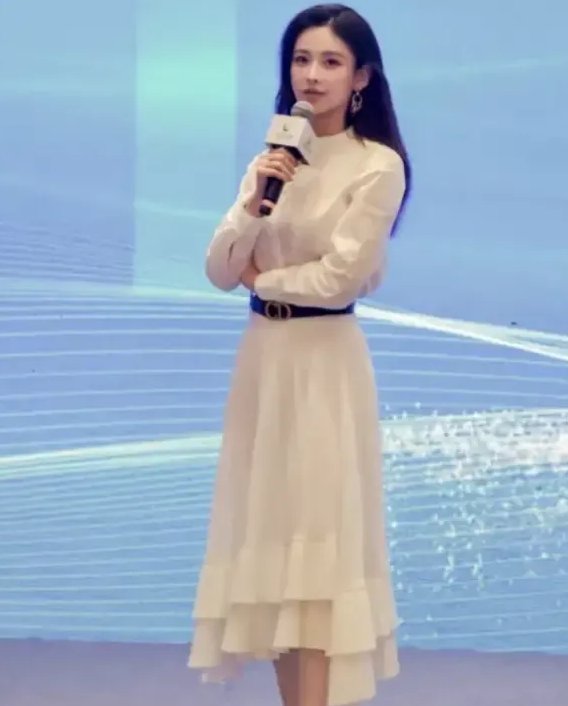 原券商研究助理杀进世界小姐总决赛，颜值与智慧并存是一种什么体验？