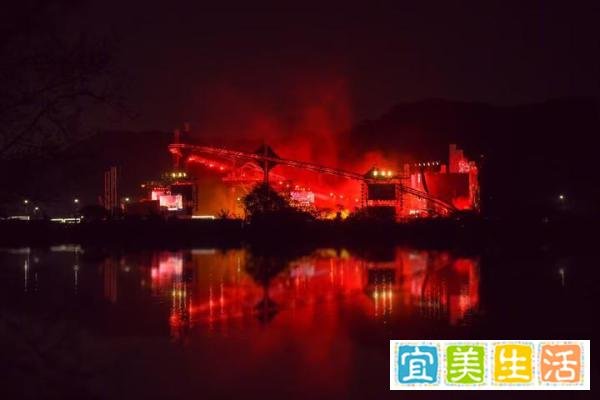 华晨宇被粉丝称华语乐坛永远的神，本人骄傲回应：不然呢？