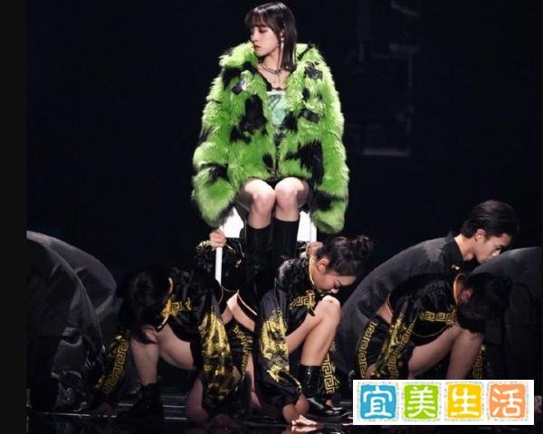 宋雨琦夏天穿貂跳舞，造型绝美！与烟嗓绝配！