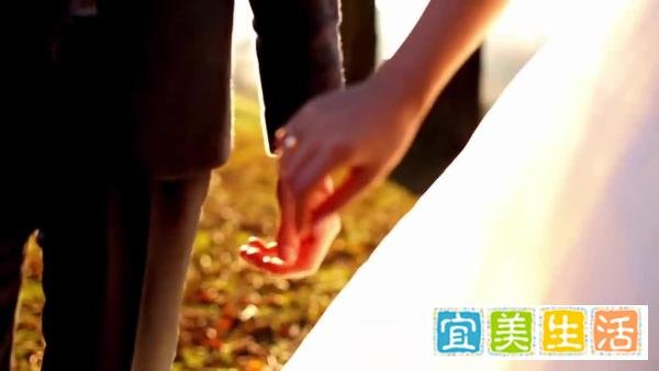 相亲遇疫情被迫同居男女领证结婚