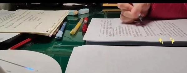 40天寒假留18本寒假作业！家长吐槽：抄答案都要半个月，有意义吗
