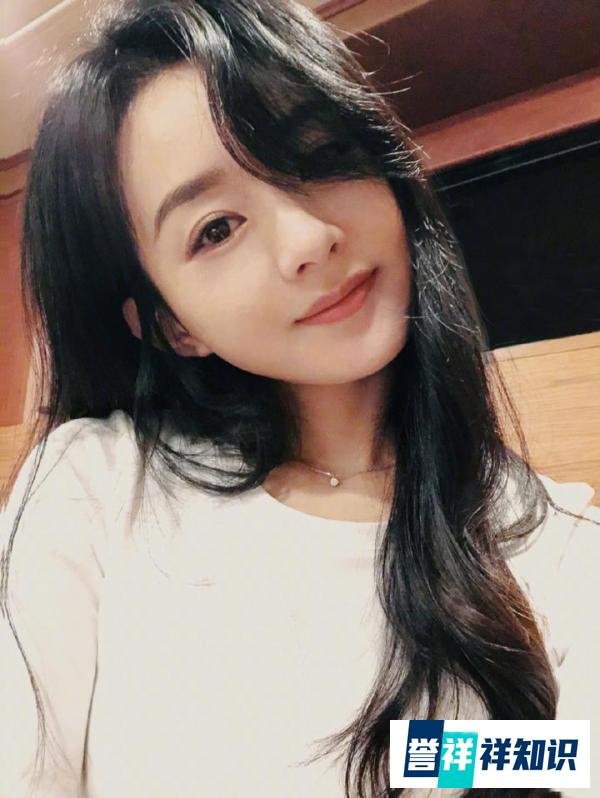 赵丽颖冯绍峰离婚后再同框，两人疑似一起回昔日爱巢分家