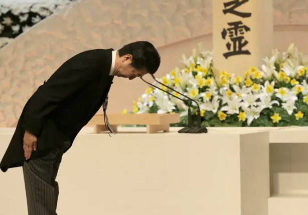 日本前首相安倍葬礼仪式,为何只限亲友前往?