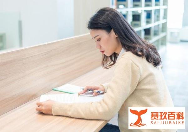 高校男生将女厕捐卵广告全部烧黑，当事人：有人受害是一辈子的事
