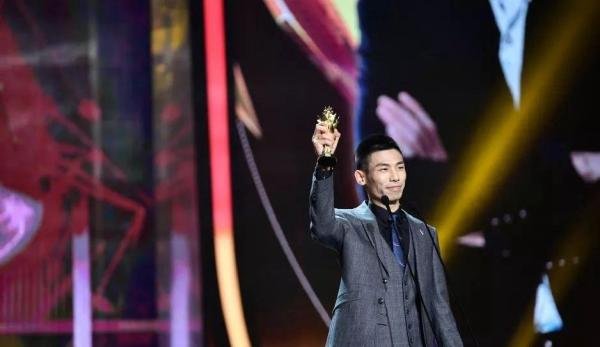 他靠户外节目比肩斗鱼一哥 直播出轨后凉凉 如今骗火箭为生