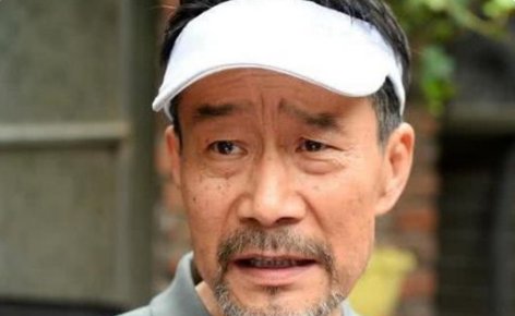 李雪健为什么说话不清楚