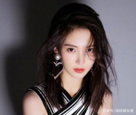 金晨称自己一天洗两次头，女明星们到底有多自律？